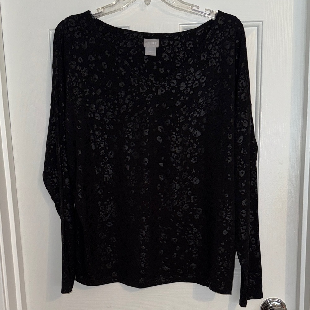 Chico's Black Leopard Print Long Sleeve V-neck Top